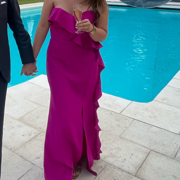 Fucsia ruffle strapples dress - Picture 6 of 6